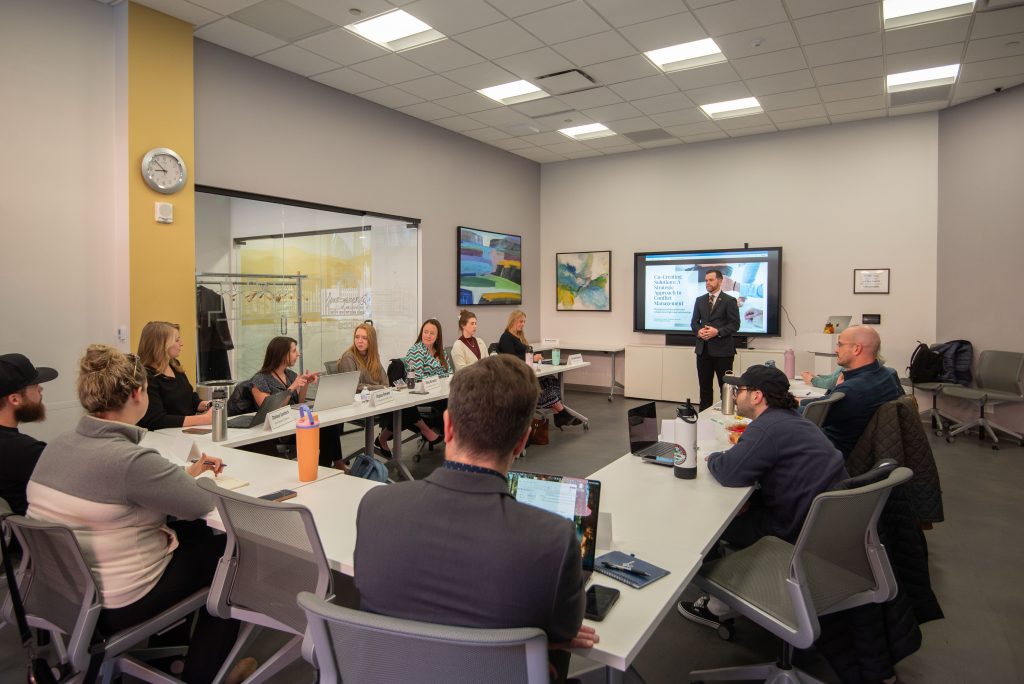 【英語】Organization Excutive Course 4 UCCS Downtown's Executive Training program continues to thrive